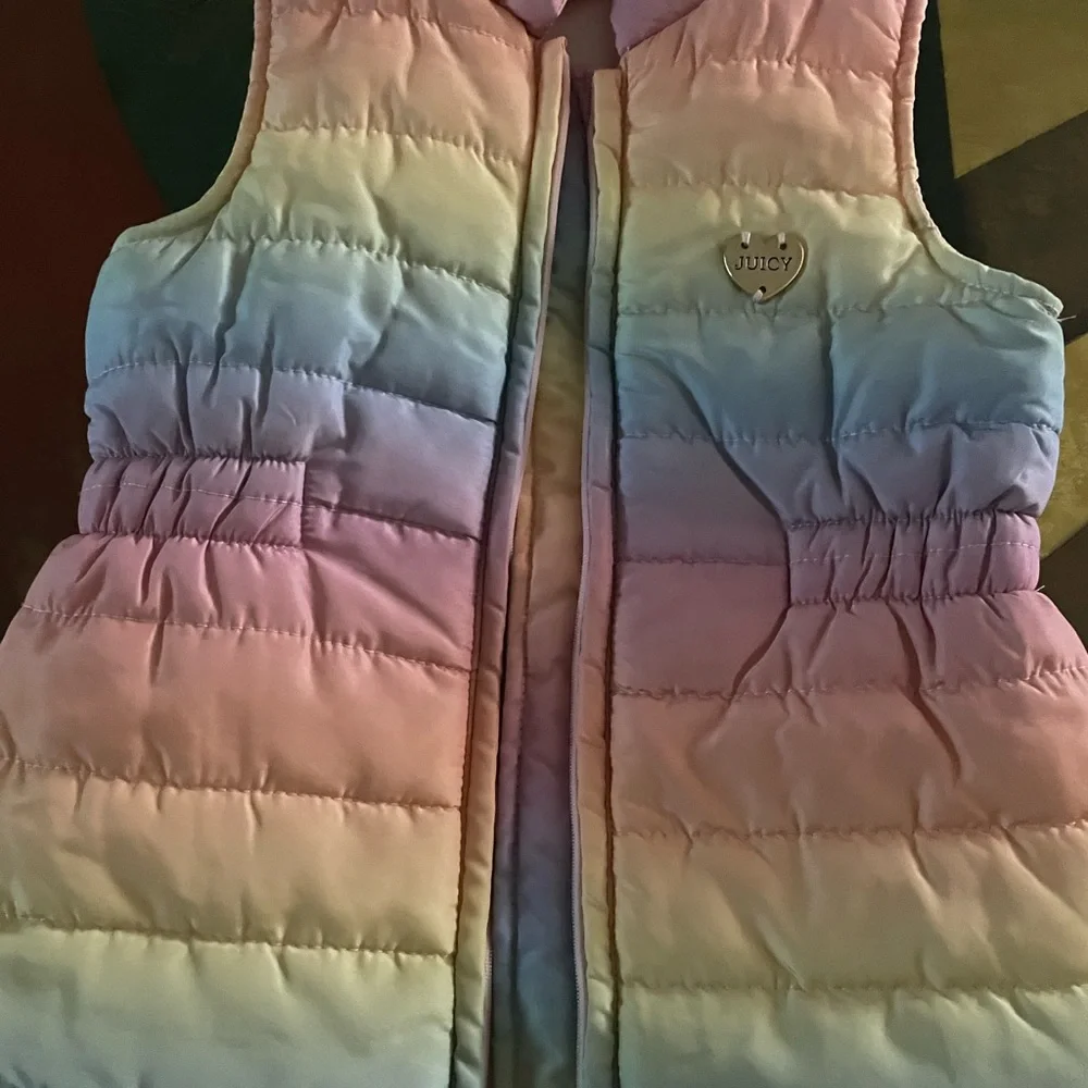 Beautiful juicy couture vest for little girl - Picture 1 of 3